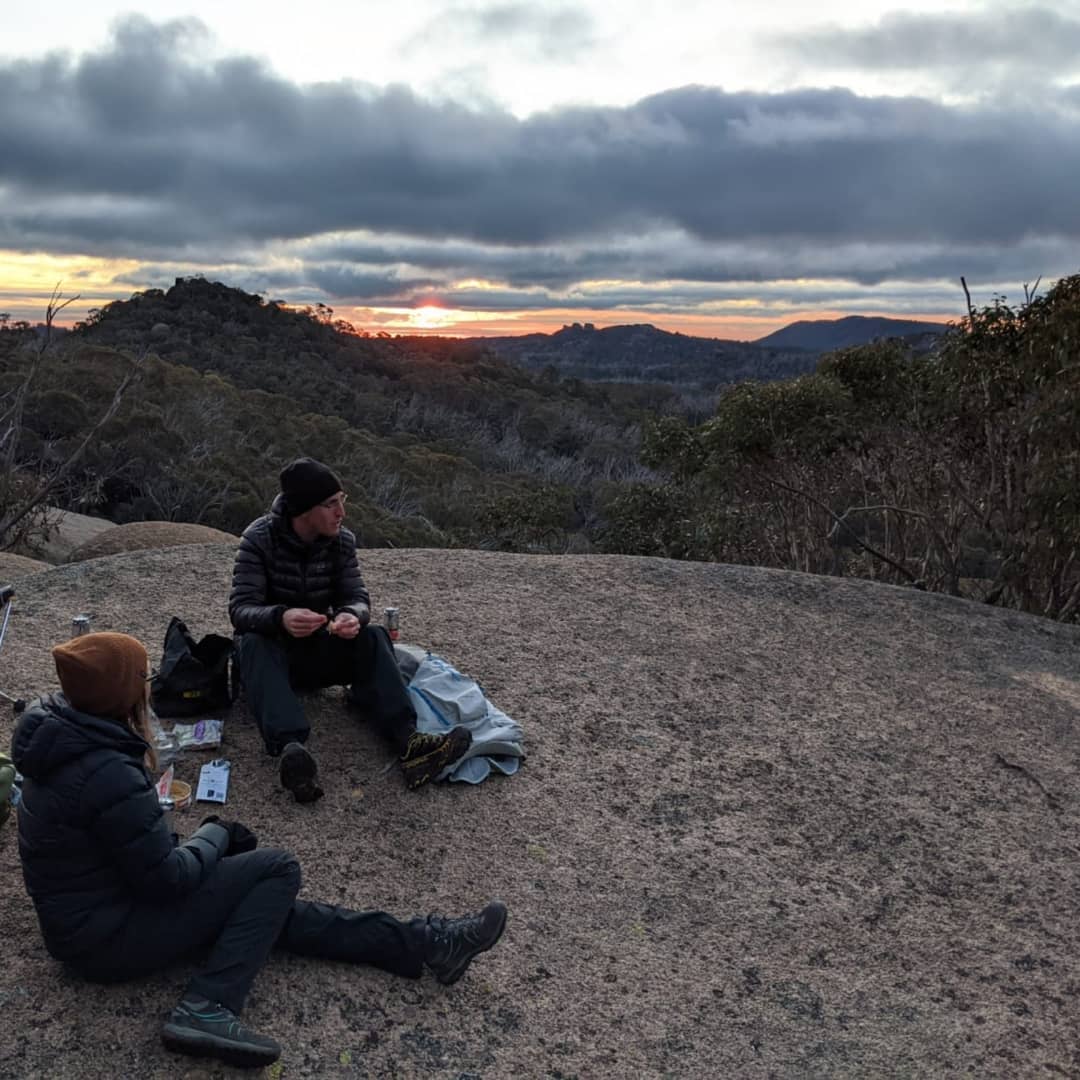 gear_lists's tweet photo. Sunset snacks at the Leviathan Rock on Mt Buffalo 🐃 #leviathan #mtbuffalo #mtbuffalonationalpark #victorianalps #victoriaaustralia #australia #brightvictoria #melbourne #ultimategearlists

📸 https://t.co/86vTQzuxMJ via https://t.co/A7ELYLRHZP https://t.co/S4vZJrAOj7