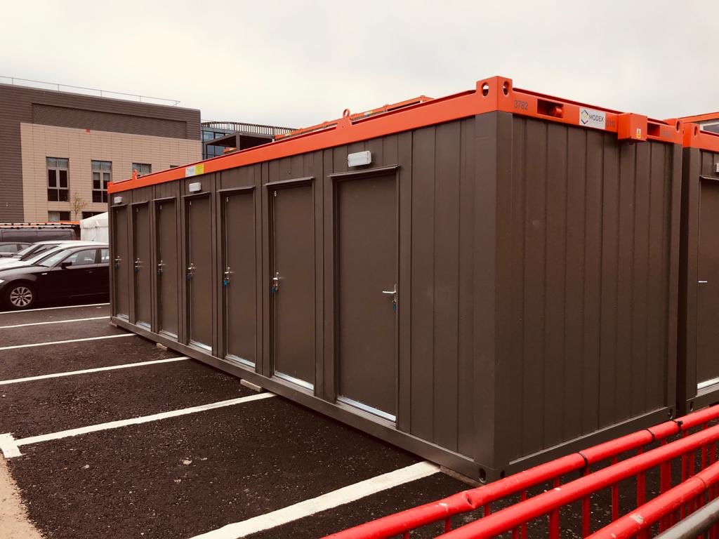 modex_spaces's tweet photo. #DeliveryDay

Delivery day for @BouyguesUK new toilet blocks which allow construction works to social distance by having totally separate cubicles 

#modularbuildings #socialdistancing https://t.co/OHMPPraBzA