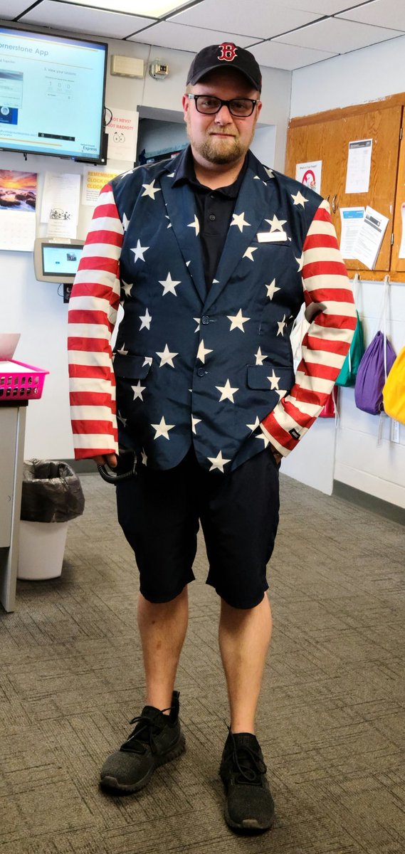 ThatGuyBaldPete's tweet photo. Celebrating #4thofJuly at #TeamPQI
#BeingUnited @united @AlexisSaulsbury @kellijeanne808 @lauren https://t.co/fNdVhCPBKz