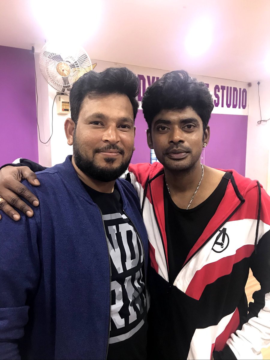 MSimath's tweet photo. Wish you a many more happy returns of the day bro @iamSandy_Off.
May God bless you with Good Health and wealth 😍
#Sandyarmy #SandyMaster https://t.co/Nw47uWuA8F