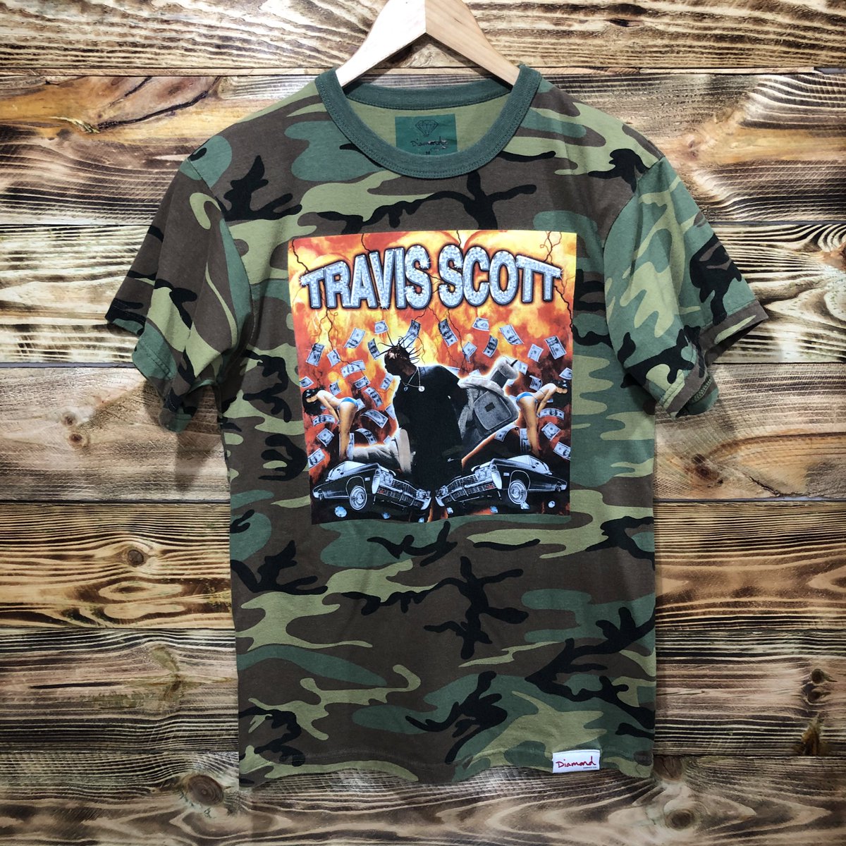 UndisputedChi23's tweet photo. Rodeo 🌵🦅
•
Travis Scott x Diamond 2016 T Shirt
Size: Medium
Available for purchase via link in bio!!
https://t.co/HzpijgHefi
•
#undisputedchicago #travisscott #diamondsupply #rodeo #rodeotour #travisscottrodeo #travismerch #hype #streetwear #camo #travisscottdiamondsupply https://t.co/jpn1sXHO61