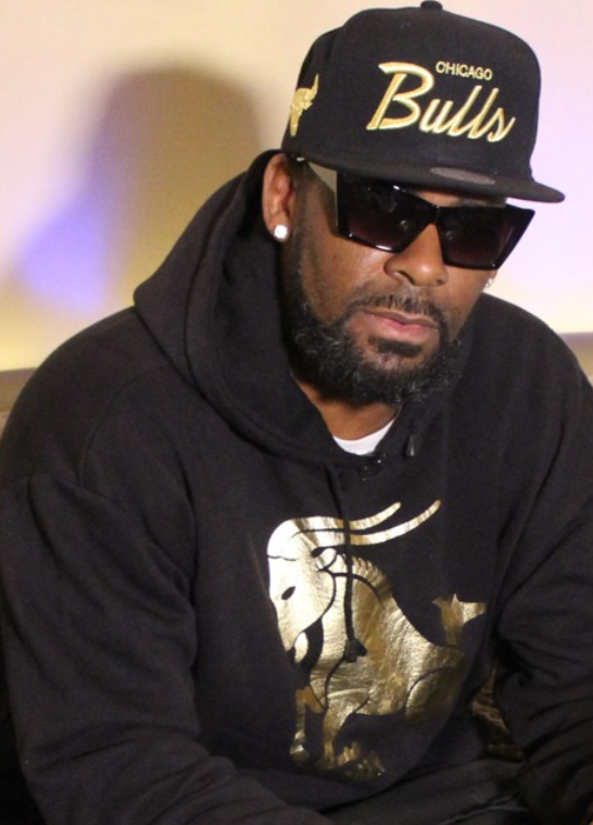 alj9811's tweet photo. @jan_currin @SPILLTH23179358 @DorisLa89181458 @MUTETHEMNOTHIM @KorlosB @SamKalsMom @rkellylegion @R_KellyFans .@QueenBell76 The R'Kelly case is RIGGED! Legal Authorities are suppose to seek justice not force public opinion, or manipulate a case to be what they want for the outcome. "THEY RIGGED R'Kelly CASE!"
#ReleaseR'Kelly
#DismissAllCharges
#Pray4R'Kelly @Sandrafye89 #RETWEET https://t.co/7lvltyssBJ