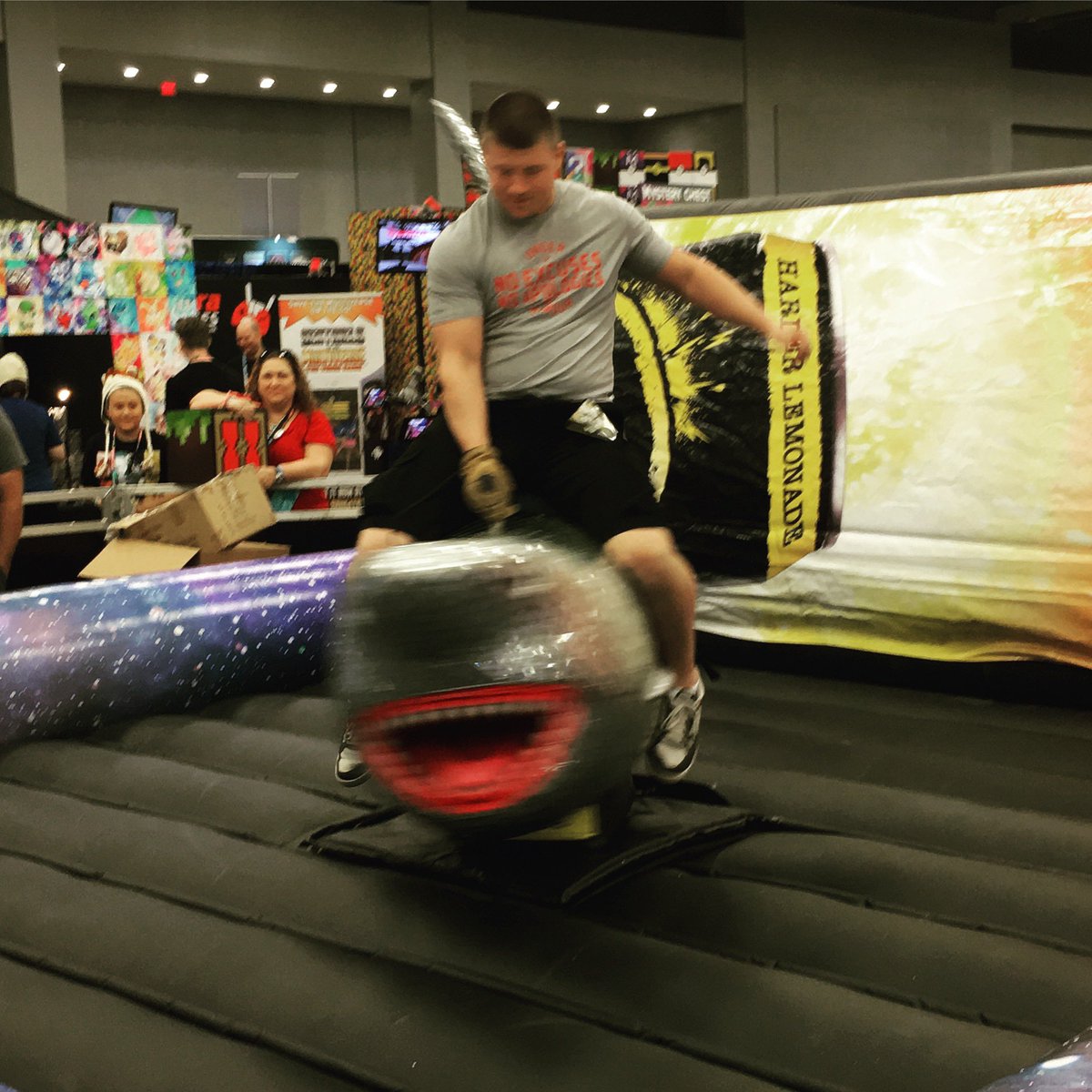 Primetime_NE's tweet photo. #RTXMemories #RTX2017
Year 2. This was where I started to genuinely feel like part of the gang. It wasnโt just a fan experience anymore, it was a friend experience. https://t.co/KN6yA768MK