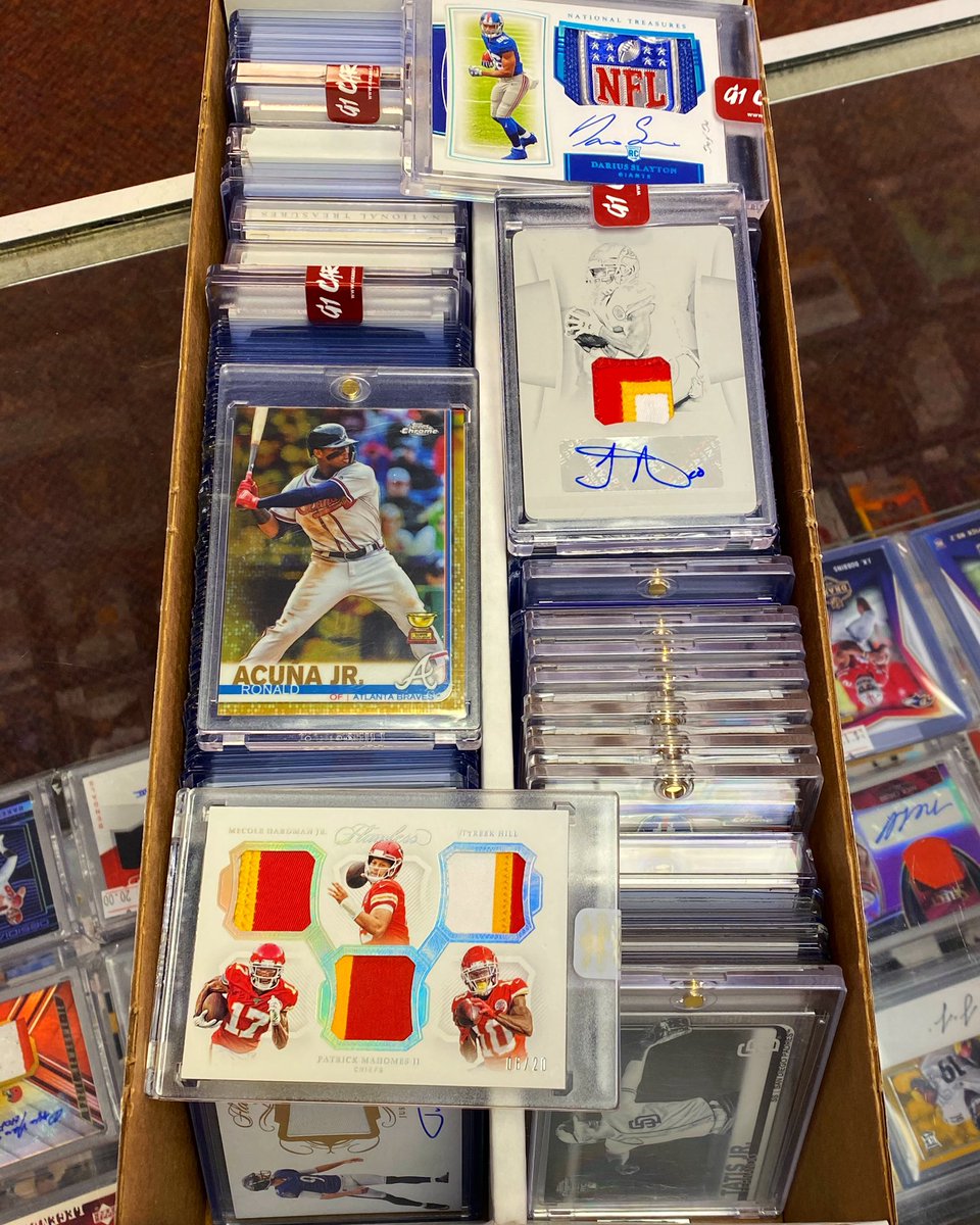 Cardcollector2's tweet image. Big lot picked up in shop yesterday. Can’t wait to go through this and get it sorted and out for sale. Some cool stuff in this lot 🔥