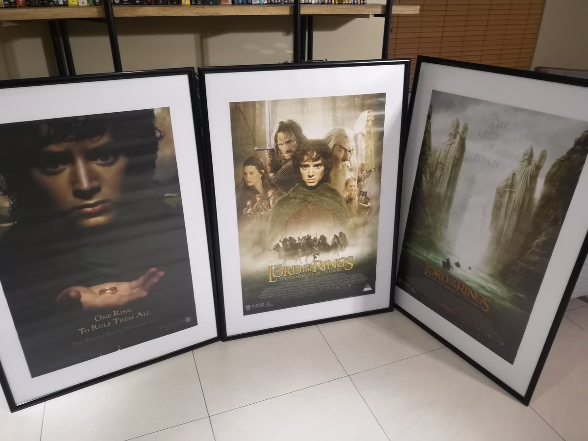 EbenWassermann's tweet photo. @elijahwood At long last #origial #posters https://t.co/wkJAa6mvn0
