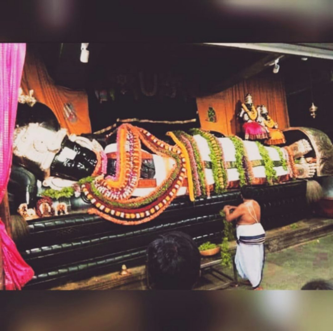 || Sri Gurubhyo Namaha || Guru Purnima !!Gu - darkness Ru - RemoverGuru - Remover of darkness.Mahavishnu, the protector of the three worlds, incarnates in this world from time to time to preserve Dharma. There are 6 kinds of Avataras mentioned in Bhagavat Purana