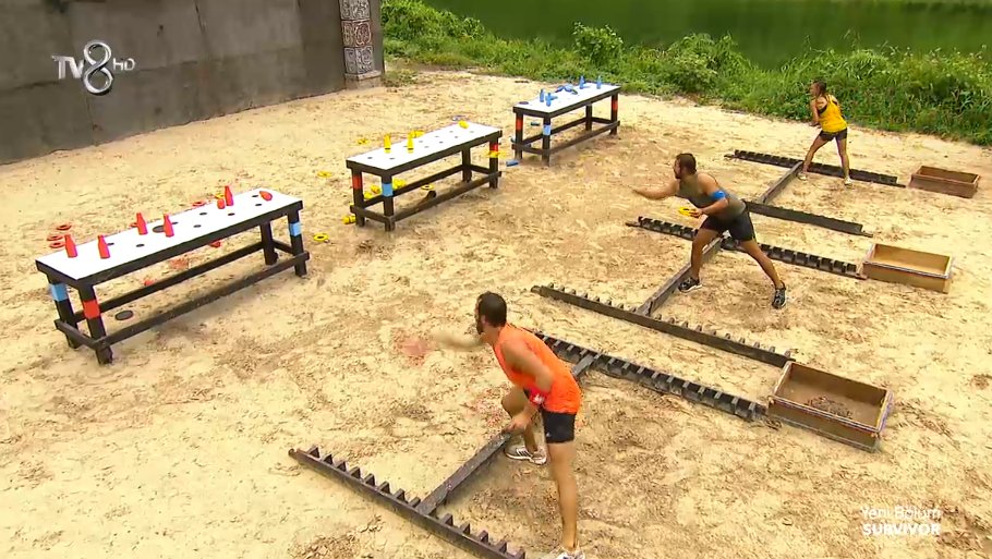 🌴1 .DOKUNULMAZLIK OYUNU

Cemal 🆚 Berkan 🆚 Elif

Cemal  (2) : 1
Berkan (2) : 1
Elif       (2) : 0 ❌(ELENDİ)

#Survivor2020