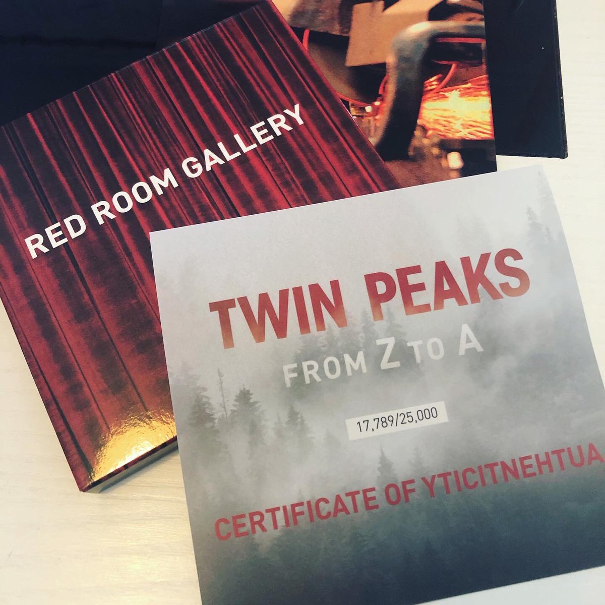 jover2007's tweet photo. Regalo supermajo de aniversario ❤️
#TwinPeaks #DavidLynch #LauraPalmer #AgenteCooper #redroom https://t.co/IEZgeucl9q