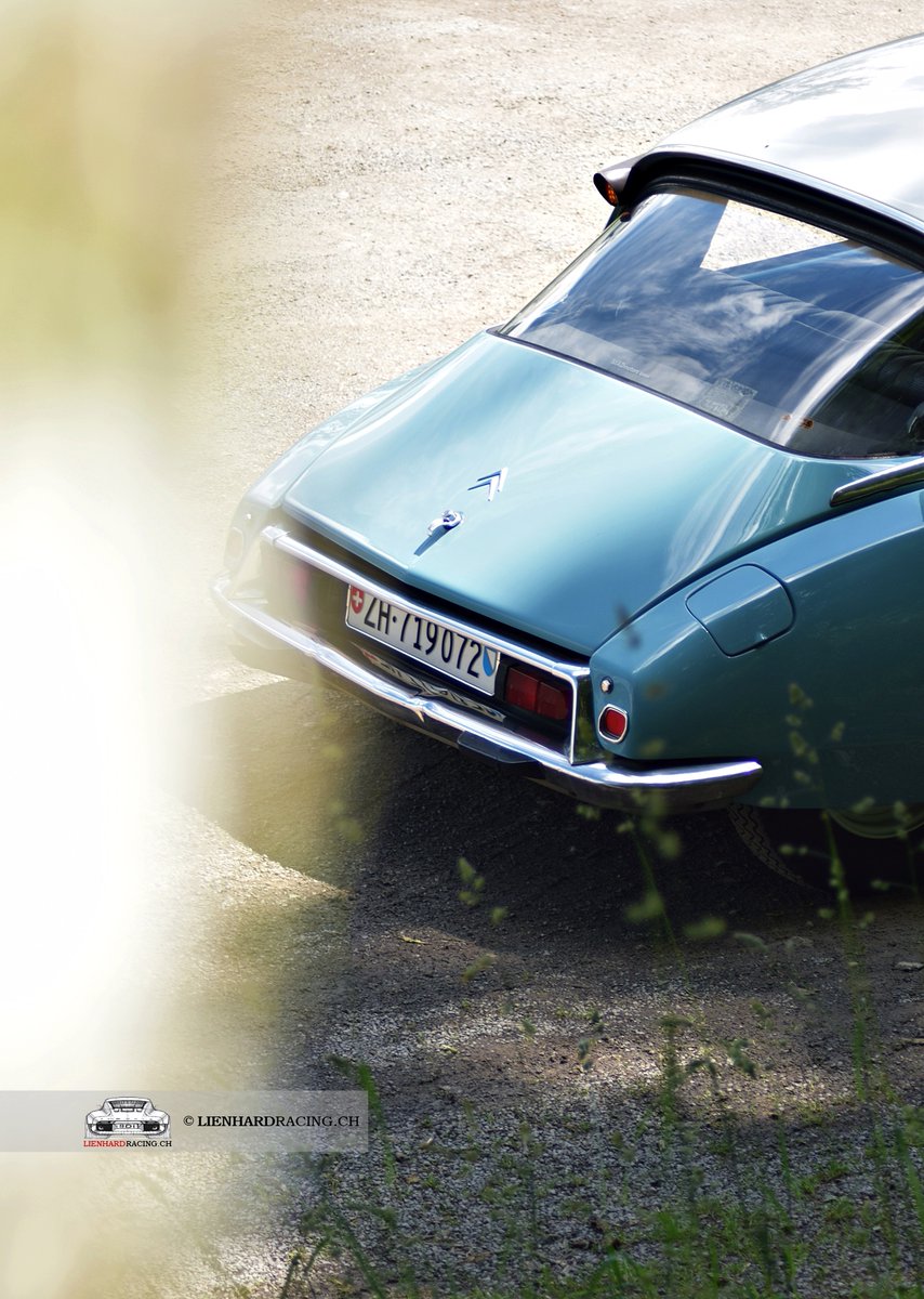 LienhardRacing's tweet photo. DS - La Déesse - Die Göttin 
#Citroën DS https://t.co/AZUPe2B4uJ