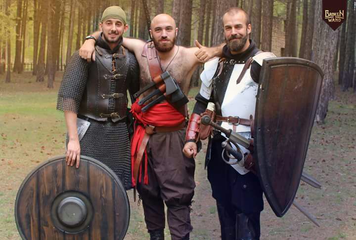 VTorresAlonso1's tweet photo. @broken_wand Fijaros que me he encontrado limpiando la carpeta de fotos #rolenvivo #LARP 

Evento de #TheWitcher hace tres años, ¡lo pasamos genial! https://t.co/UjcUElmpiA