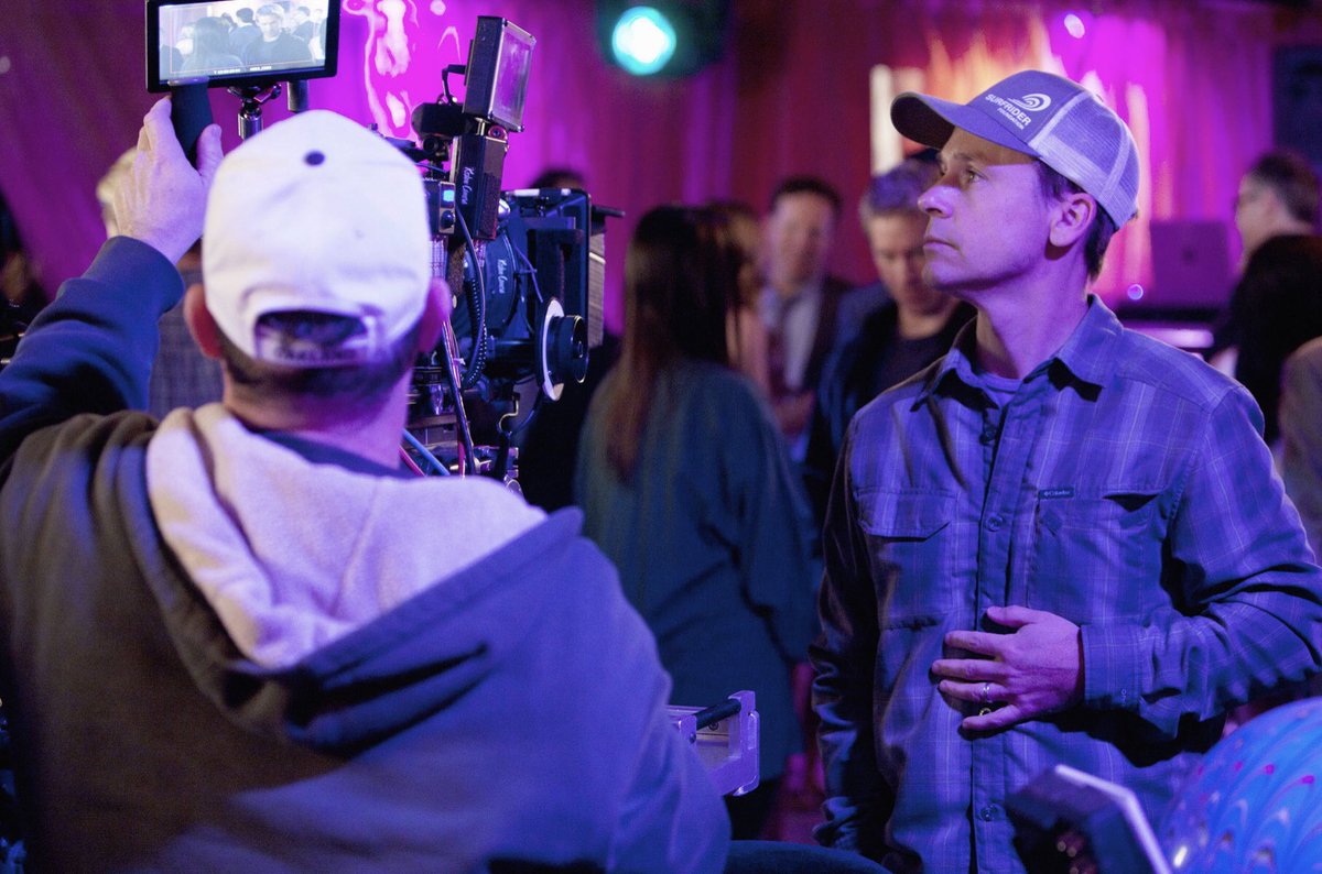 moonstone170's tweet photo. Chad Lowe directing the episode [2x22] 'Father Knows Best'. #pllthrowback 

#prettylittleliars #pll #pll2x22 #rosewoodhigh #pllseason2 #spencerhastings #troianbellisario #ariamontgomery #FatherKnowsBest #byronmontgomery #peterhastings #waynefields #chadlowe #nolannorth https://t.co/gdSywqi5UT