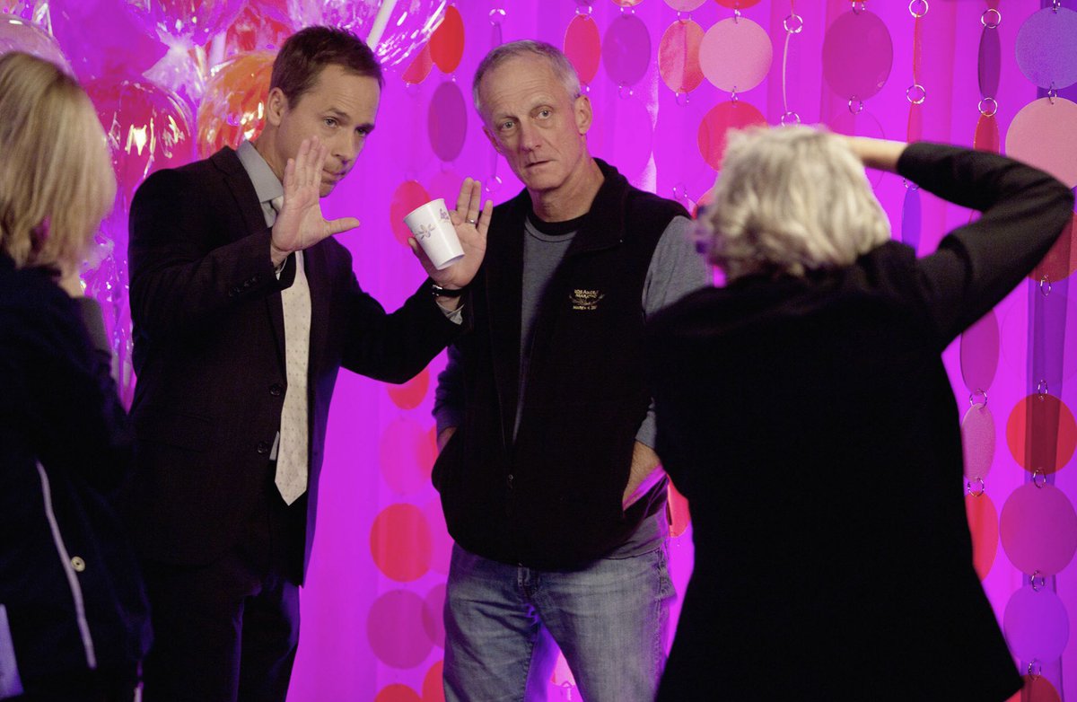 moonstone170's tweet photo. Chad Lowe directing the episode [2x22] 'Father Knows Best'. #pllthrowback 

#prettylittleliars #pll #pll2x22 #rosewoodhigh #pllseason2 #spencerhastings #troianbellisario #ariamontgomery #FatherKnowsBest #byronmontgomery #peterhastings #waynefields #chadlowe #nolannorth https://t.co/gdSywqi5UT