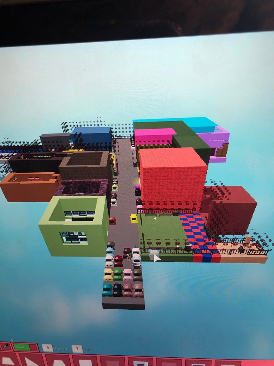 Eboone23's tweet photo. Hey @KreekCraft check out my city map in #Roblox Piggy user name katiecuppppcake23 https://t.co/XOCIubAEcy