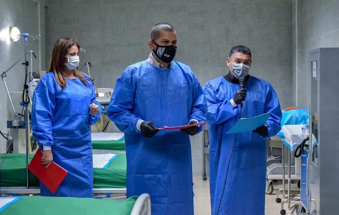 Omar_PrietoPSUV's tweet photo. 1. En la #ZuliaMia trabajamos UNIDOS; con el apoyo siempre incondicional de nuestro Pdte. @NicolasMaduro @GobiernoDLZulia alcaldes y protectores bolivarianos en la OFENSIVA para rescatar la innfraestructura hospitalaria, CDI y ambulatorios. #ConcienciaCiuadadanaPreventiva https://t.co/cPhVLBWgy1