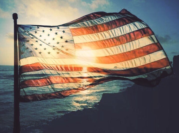 COLECapitalCorp's tweet photo. Happy 4TH of July! Thank you to all current and former service members. GOD BLESS AMERICA! #July4th #IndependeceDay #IndependenceDayUSA #4thJuly https://t.co/FqxfF60lJY
