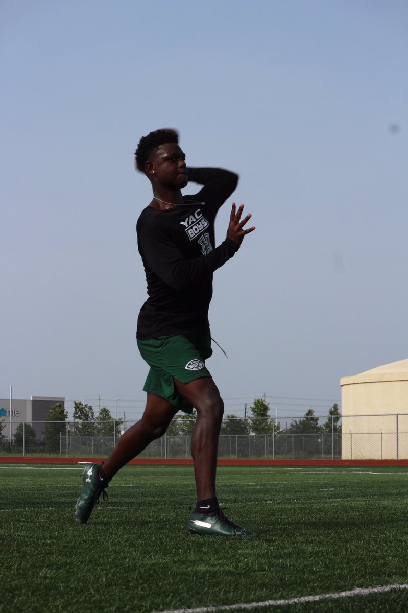 Jakolby Longino¹⁰ tweet media