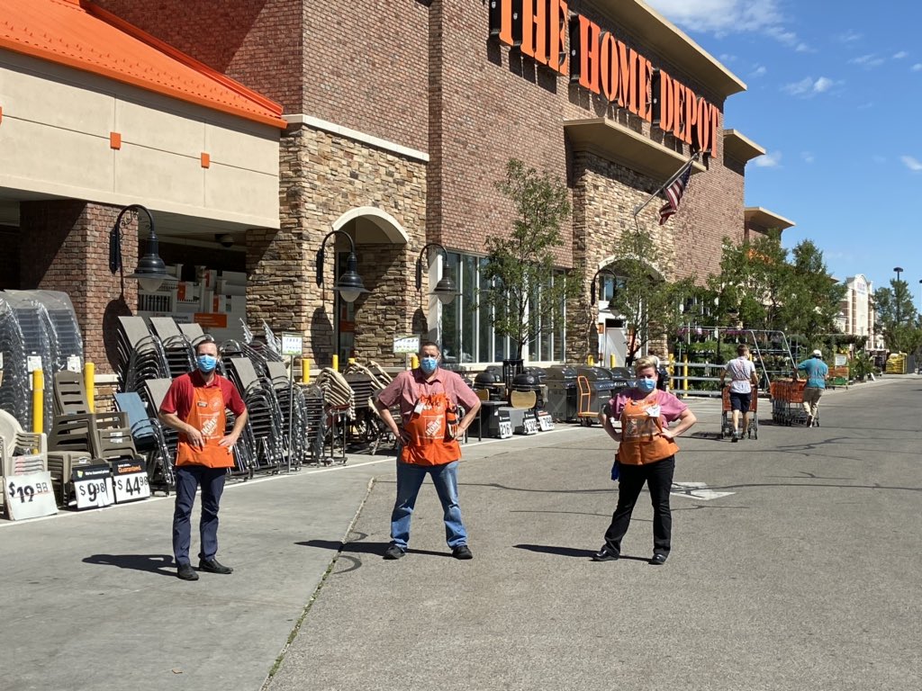 An overwhelmingly emotional day for me today, said goodbye to my family at #fabulous4421. Keep climbing the mountain team. Destined for greatness. Now on to my next chapter at #thenew4402. @AmandaBaxter85 @kp20mu <a href="/ErickaWhorton/">Ericka Whorton</a> <a href="/TmorgHD/">Travis Morgan</a>