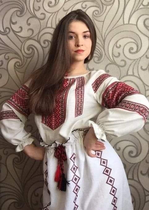 umancherkassy's tweet photo. @darspiwak Просто покладу в один твіт під дописом автора...
Дівчині уклін та подяка за патріотизм. Справжній✌🇺🇦 https://t.co/6hf3V4Z690