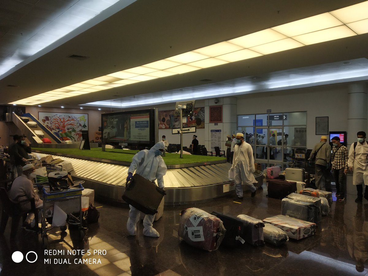 Mohit_CBIC's tweet photo. #VandeBharatMission 
@CustomsIndore smoothly cleared 153 passengers coming from Kuwait on 4th july...
@cgstbhopalzone @EXCISECGST @cbic_india https://t.co/6b6KGB61Lj