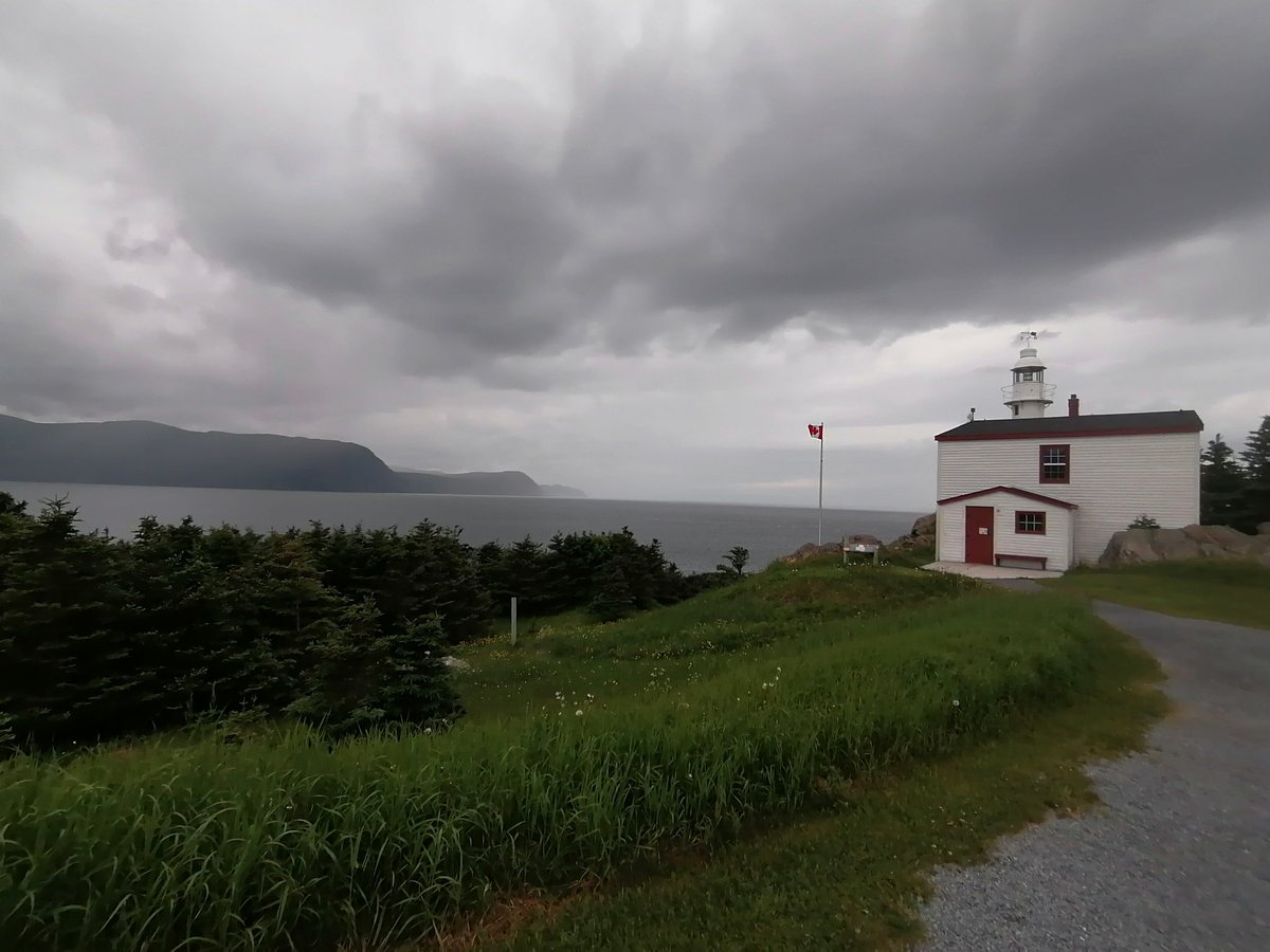 debbiejoy09's tweet photo. Our little adventure to Rocky Harbour Lighthouse, Lobster Cove head! #adventures #NLbeauty #westcoastbestcoast https://t.co/Xi66HbRwiE