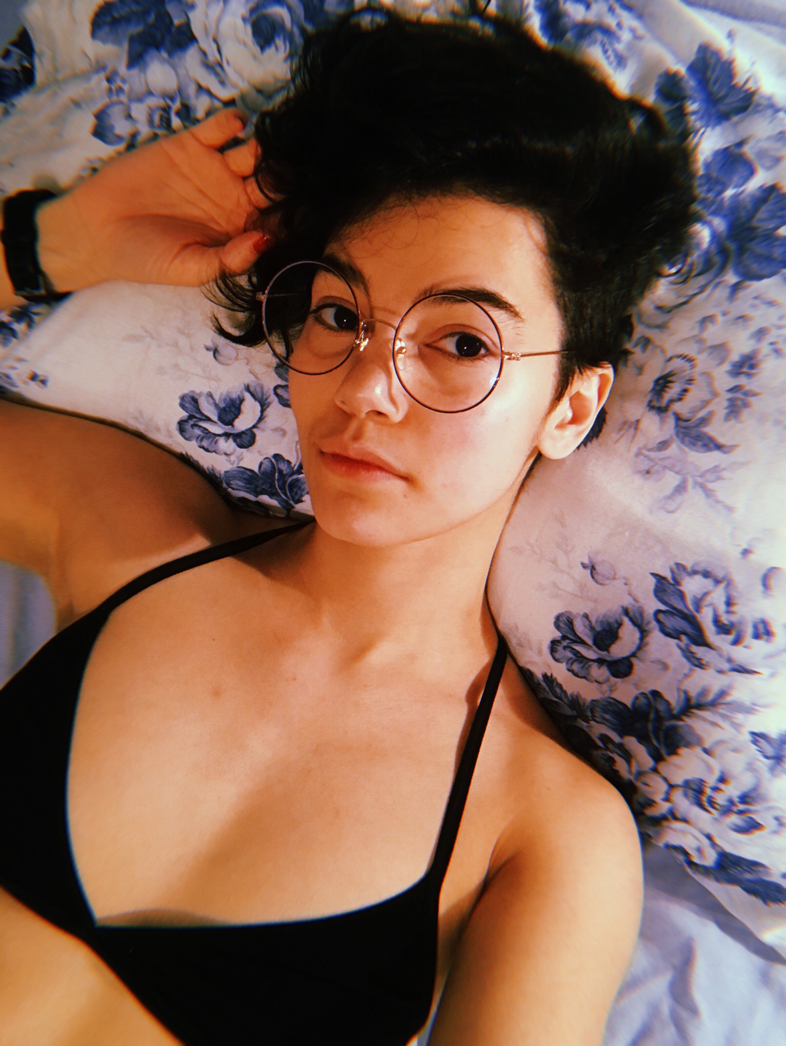 Aviva Maï 🌟 (theyshe) on X: Could I look more like Cybersix + Adrian at  the same time in these glasses? (also, spicier versions of stuff like this  on my onlyfans daily.