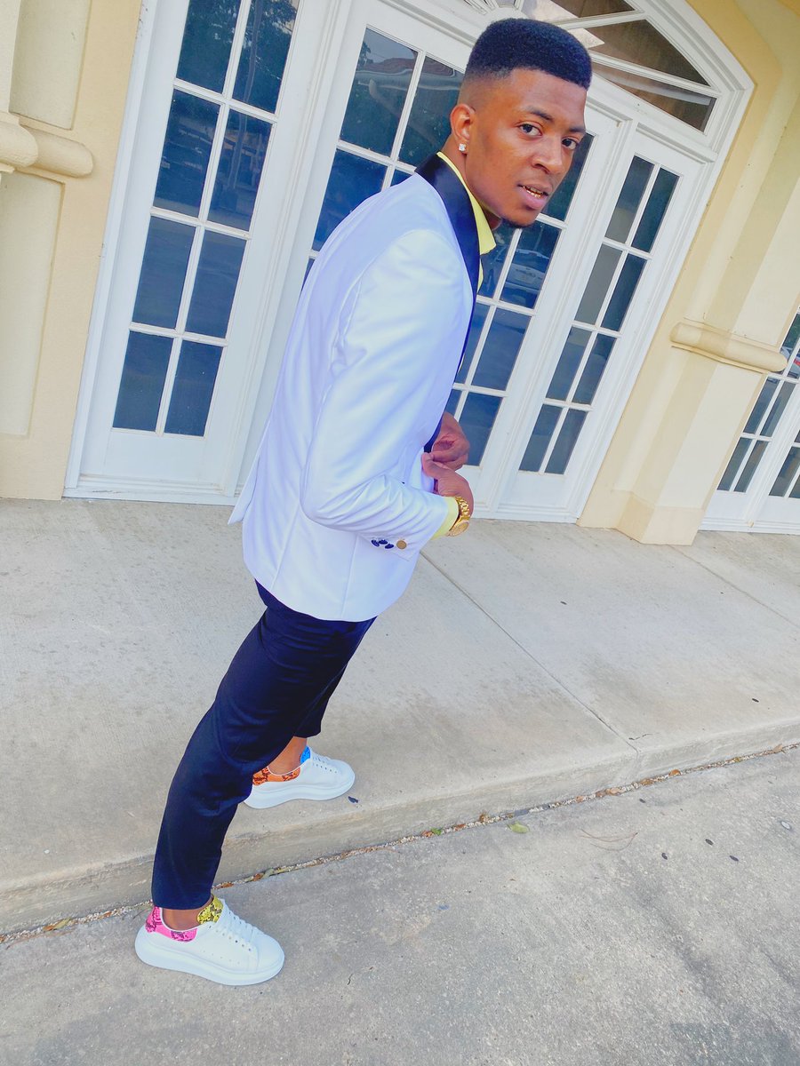 ______Lew's tweet image. If You Know Boosiecain Then You Know I Represent The Pain The Struggle .. Never Said I Always Had Money It Was Hard Af To Get Where I’m At Today!... So Before I Let Some Get In The Way Of It We Dealing With It ... PLAY! 😒 #PointMade🎲