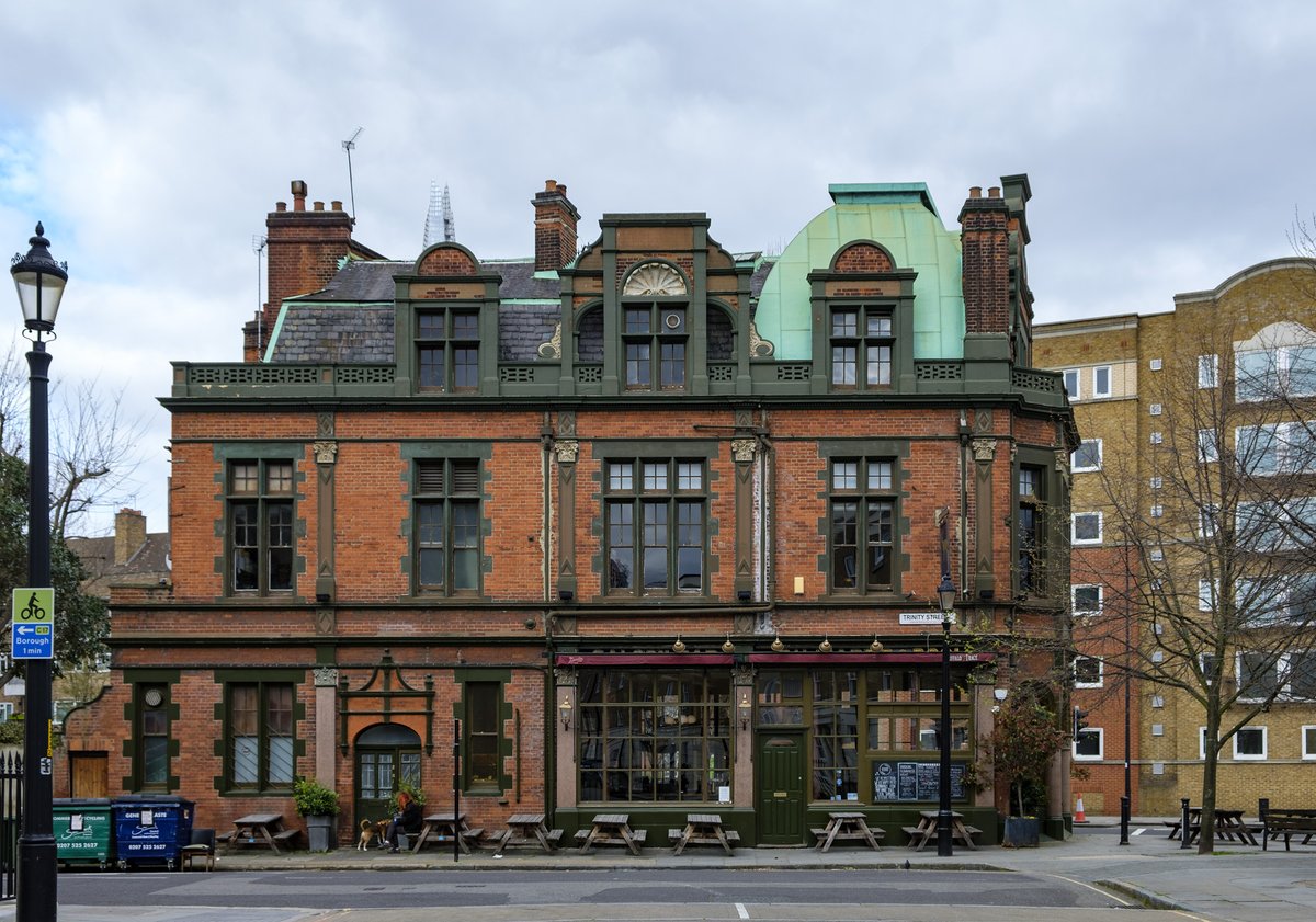 The Roebuck - Borough, a popular pub in a late Victorian building and still independent!