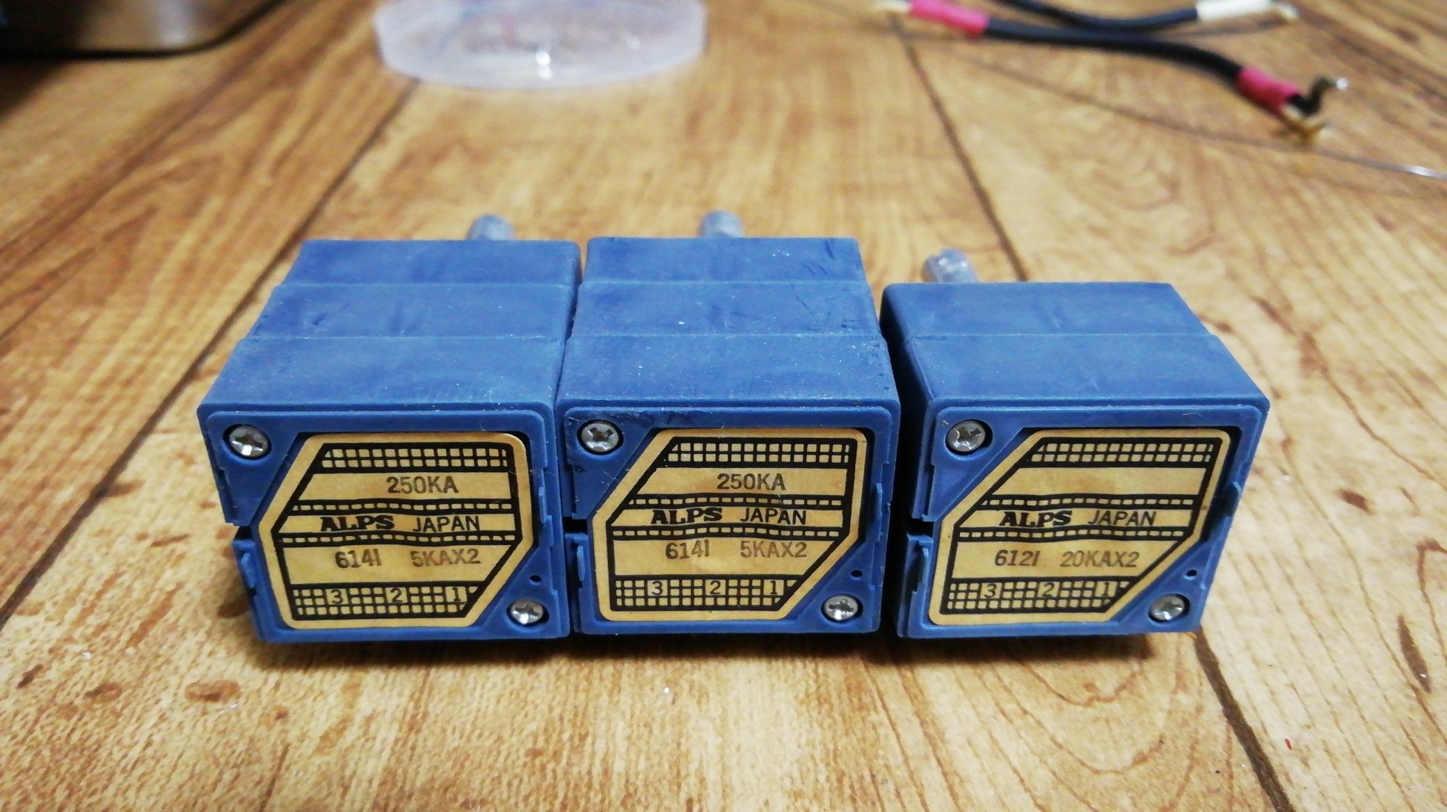 RK27 アルプス☆4連ボリュームモーター付きALPS E81L