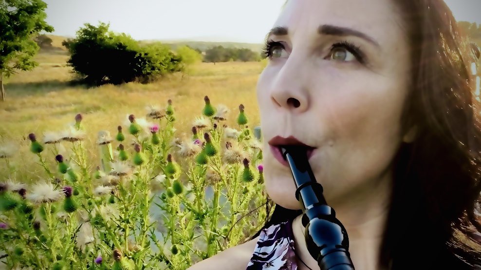 darkislepiper's tweet photo. Tomorrow’s #SlowAirSunday full of my favorite Flowers.. Weeds.. Tactical Security Device.. Symbol of Scotland.. 🧐 You know what I mean, Thistles!!! Hope you all enjoy and click the share button ..love button.. comment button... 🤨 Just follow me! #Bagpiper #LadyPiper https://t.co/ooQ6lczxAo