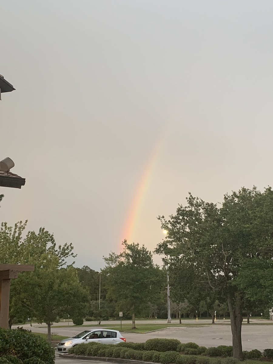 JasonJa79395611's tweet photo. Is that a rainbow I see? It certainly is. @MargaretOrr @wdsu https://t.co/R5lxtluqh2