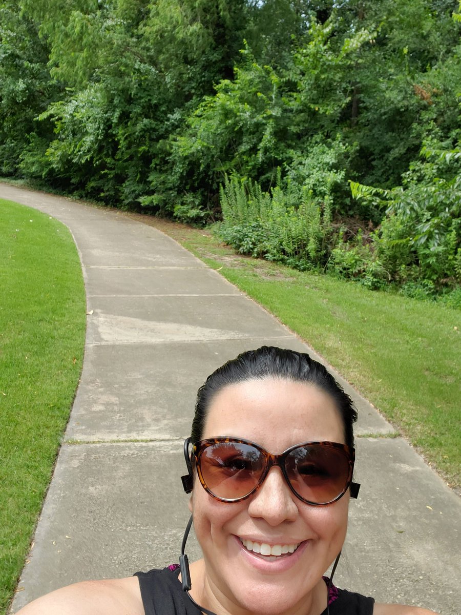 LariLiner's tweet photo. Making my commitment to fitness #Fit4thSelfie
#FitLeaders #peloton #selfcare #ExpectExcellence #RaisetheBar #LetsTHRIVE #DoingSomethingForMe #strive4wellness #FitQuest https://t.co/OmwlGWpYwI