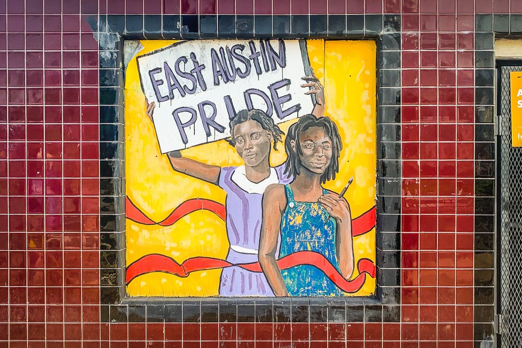 East Side Austin Mural Tour. 
Had an amazing day with a group of amazing women. Feels good to be exploring history through art.