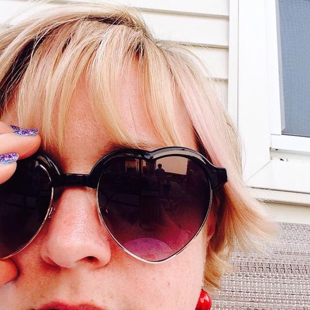 AAOsAwesomeFans's tweet image. I was channeling Darlene Alderson before Mr. Robot even existed lol 😎😆 #mrrobot #whoismrrobot #darlenealderson #carlychaikin #oldpic