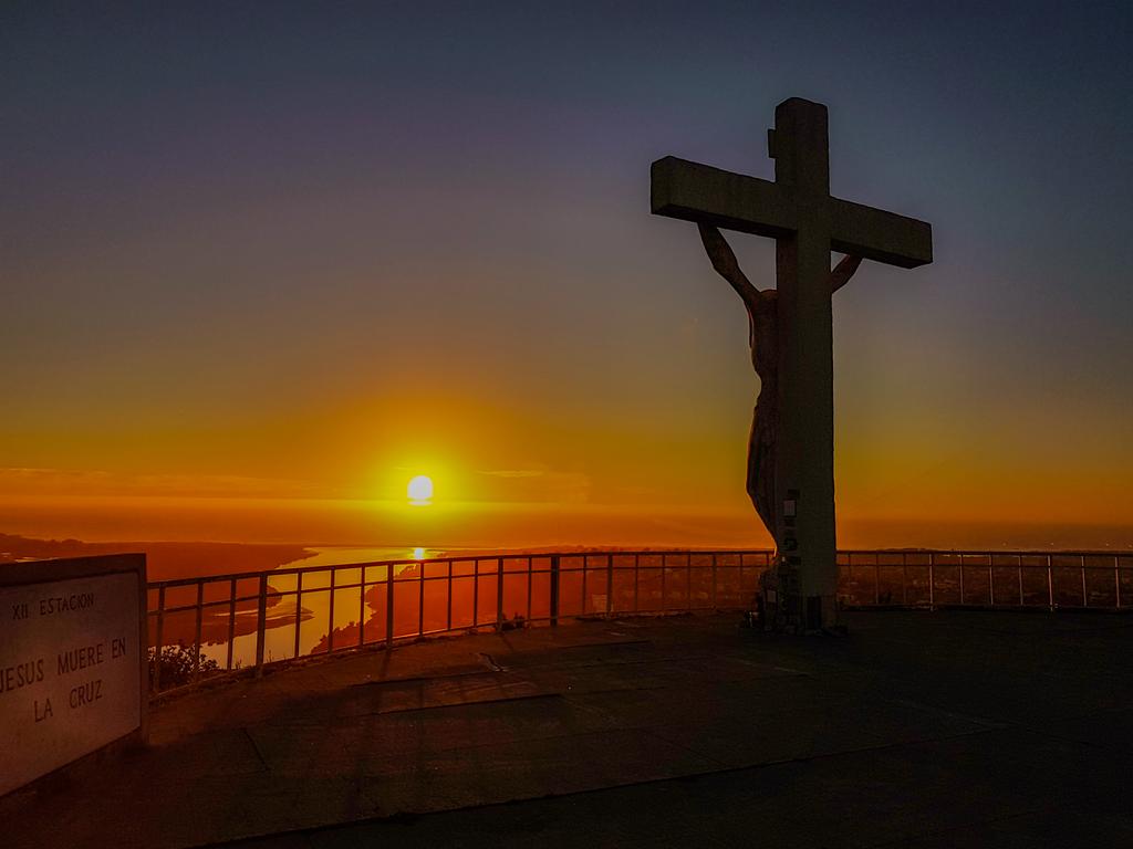 TurismoSaiTour's tweet photo. Para recordar uno de lugares más bonitos que tenemos en San Antonio !!!
📸 Mirador Cristo Del Maipo
#Sanantonio
#Cristodelmaipo
#Litoraldelospoetas
#Llolleo
#Chile
#Mirador
#Paisajes
#Quedateencasa
#Transportedeoasajeros
#Transfer
#Travel
#Cuarentena
#Stayhome
#Enjoylife
#Happy https://t.co/KftiNstxBk