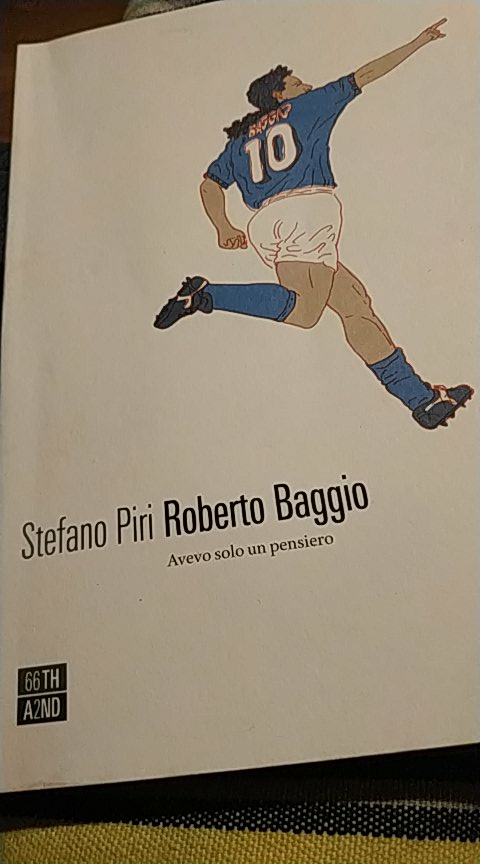 ®️®️TheRealKato®️®️ (@mike_kato) on Twitter photo È un bellissimo libro, racconta in modo sorprendente uno dei più grandi campioni che io ricordi. È sport, ma non solo
E mentre lo leggete, ogni tanto fermatevi e guardate i gol di <a href="/BaggioOfficial/">Roberto Baggio</a> che <a href="/StefanoPiri/">Stefano Piri</a> vi racconta così bene
#cosastoleggendo
<a href="/66thand2nd/">66thand2nd</a> È un bellissimo libro, racconta in modo sorprendente uno dei più grandi campioni che io ricordi. È sport, ma non solo
E mentre lo leggete, ogni tanto fermatevi e guardate i gol di <a href="/BaggioOfficial/">Roberto Baggio</a> che <a href="/StefanoPiri/">Stefano Piri</a> vi racconta così bene
#cosastoleggendo
<a href="/66thand2nd/">66thand2nd</a>