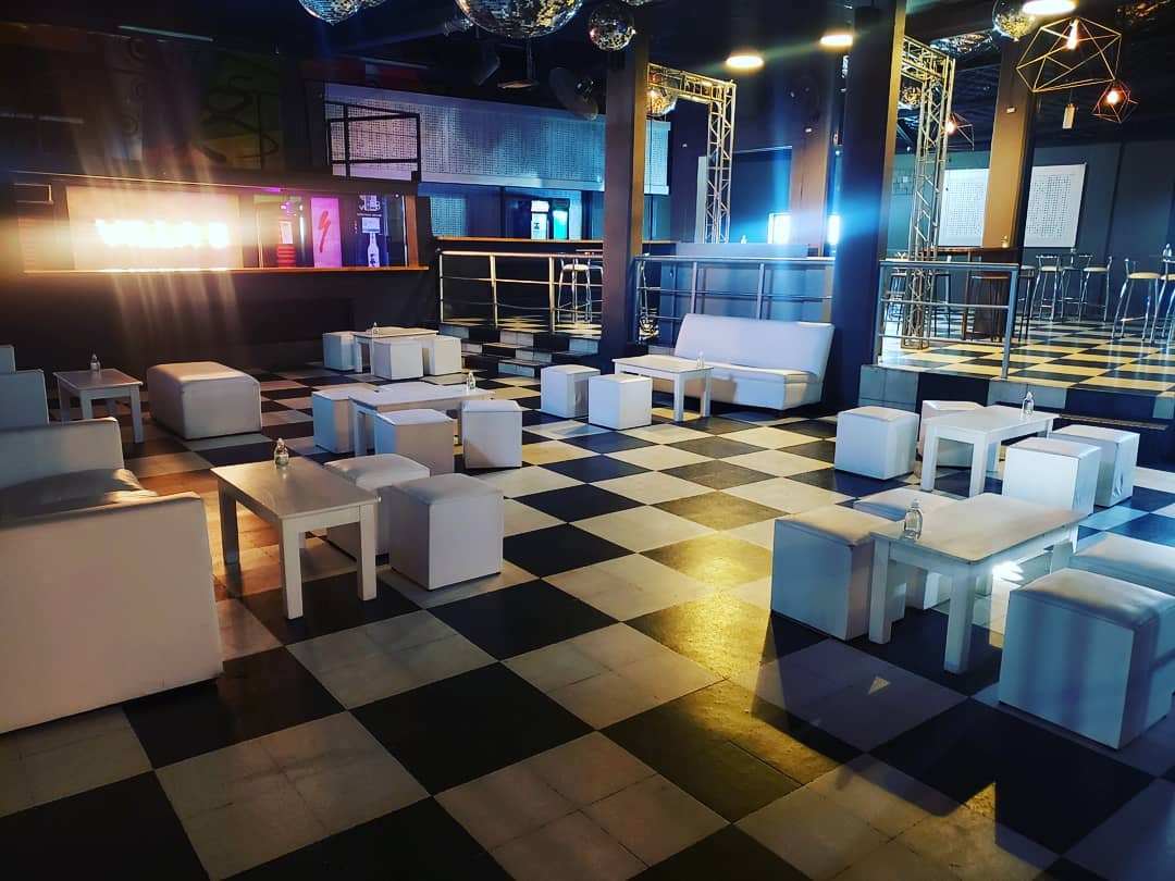Casi listo, @villa8club  modo Bar ! El 7 de marzo fue nuestra última apertura como boliche , casi 4 meses después volvemos a abrir nuestras puertas en un formato totalmente distinto , como Bar , agradecemos desde ya la buena energía y la respuesta de la gente con las reservas !