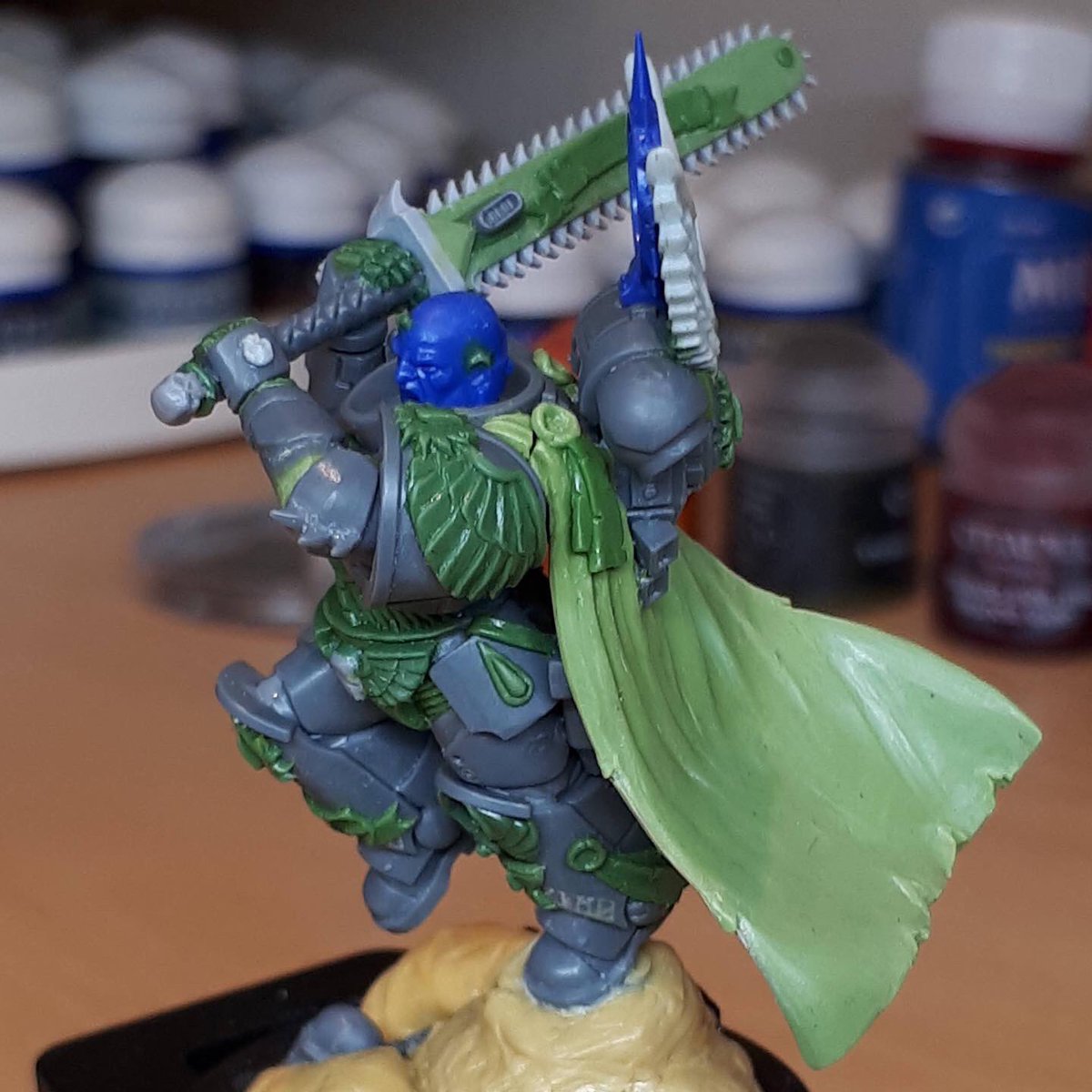 baz_watkins's tweet photo. Finally finished off the Gabriel Seth conversion this weekend. I’ve had an absolute blast doing this, I’ve learned a few new things along the way. Thank you for all the wonderful feedback you’ve given me throughout.

#warhammer40k #fleshtearers #WarhammerCommunity https://t.co/fSBEsaJla4
