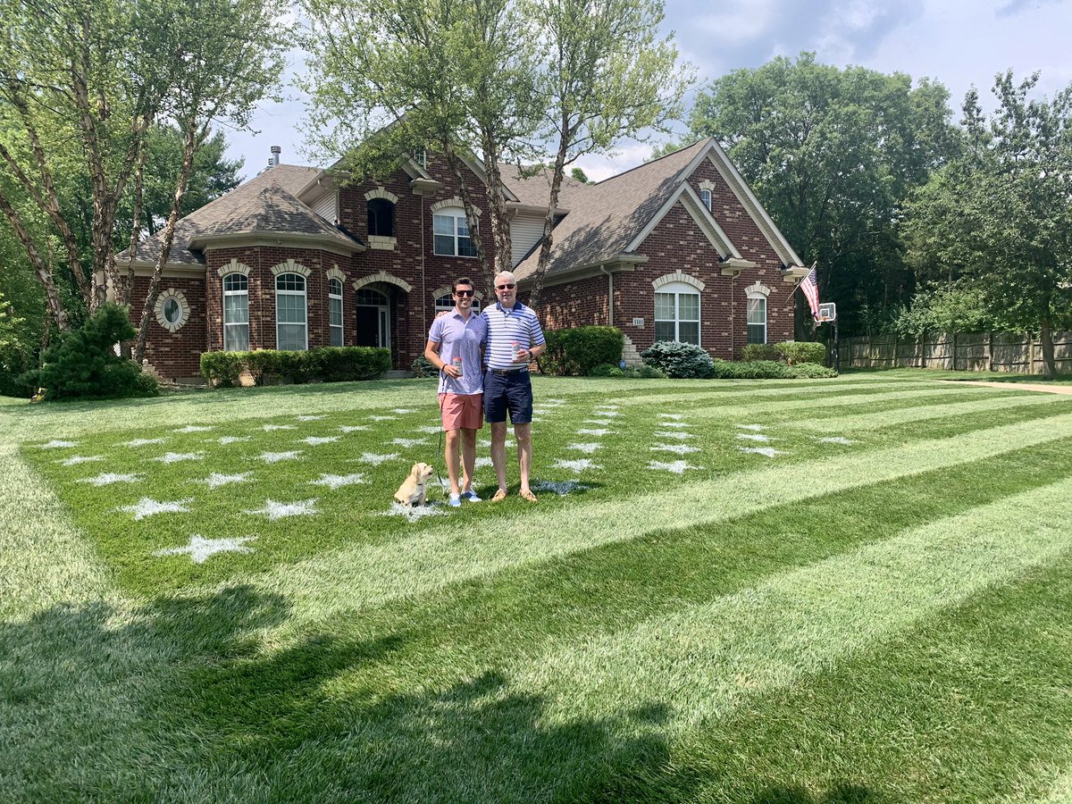 wilyax's tweet photo. My dad and I figured what better way to celebrate America’s 244th birthday than a larger than life rendition of Old Glory 🇺🇸. Happy 4th! https://t.co/3Dx5ESKeJp