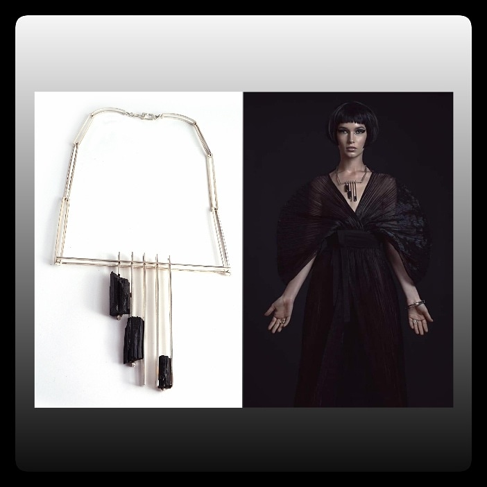 Colección: Jardines del Pedregal San Ángel 

Autor: Leticia Llera Martínez
Material: Plata y turmalina

Contacto
5536609819
Info@leticiallera.com 
leticiallera.com

#leticiallerajoya  #unajoyasingular #unajoyaconlenguajepropio #mipersonalidadconvertidaenjoya