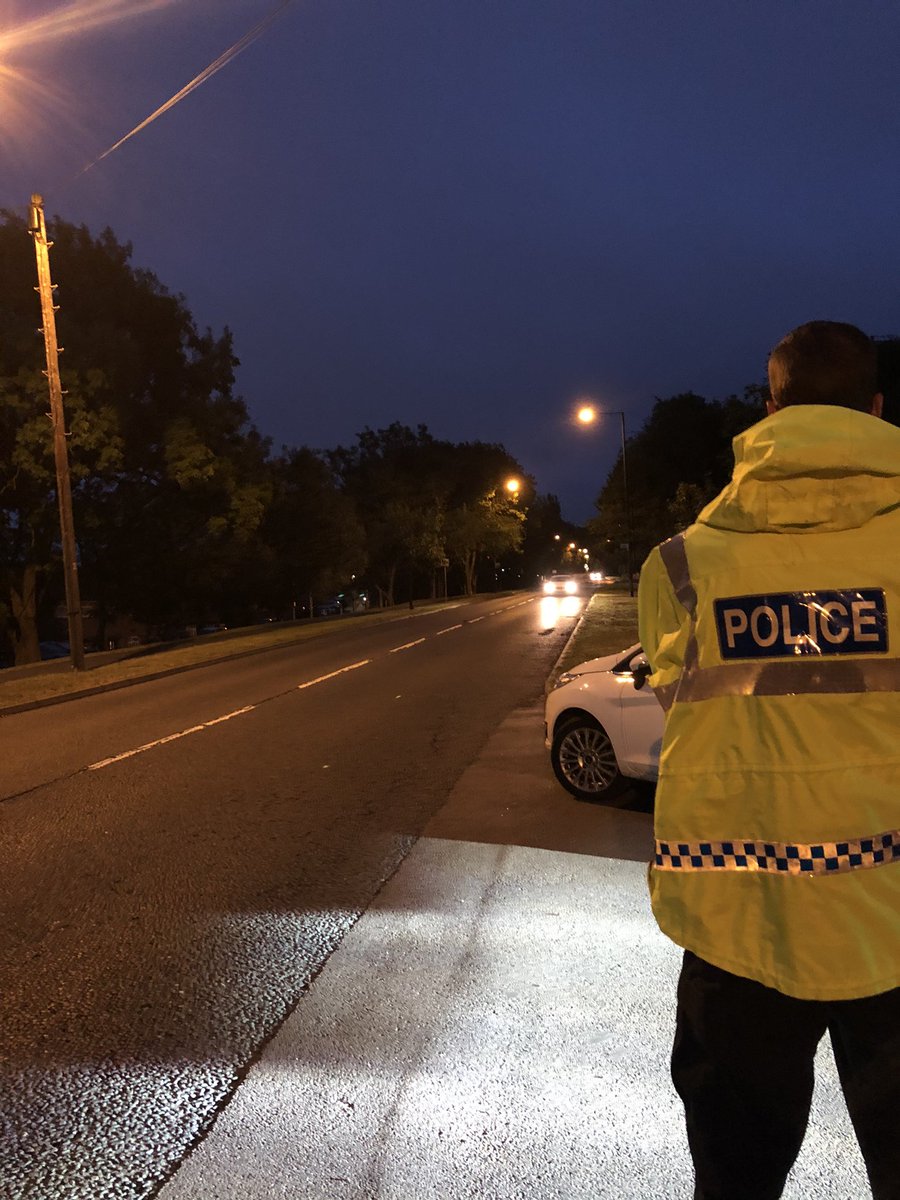 KentPoliceRoads's tweet photo. Road and speed check carried out in the #rochester area tonight. Positive engagement from many residents whilst here. Three people reported for excess speed. All above 40mph in the 30mph limit. ^DJ #fatal4 https://t.co/x0lleWKbrT