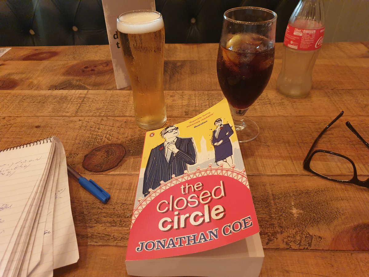 Last stop then home, Court in er...Tottenham Court Road. Usual T&T measures. "Steady" seems to the buzzword of the day for bar managers. Also a bit of a nightmare trying to remember which pubs are table service and slow, or whether it's the bar after all.