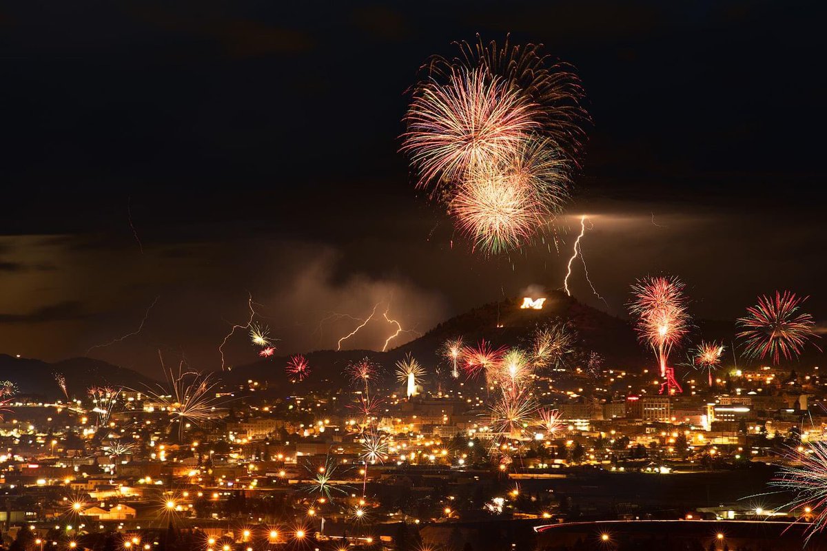 Amazing photo from Scott Wheeler Photography last night during the fire work show in Butte!!