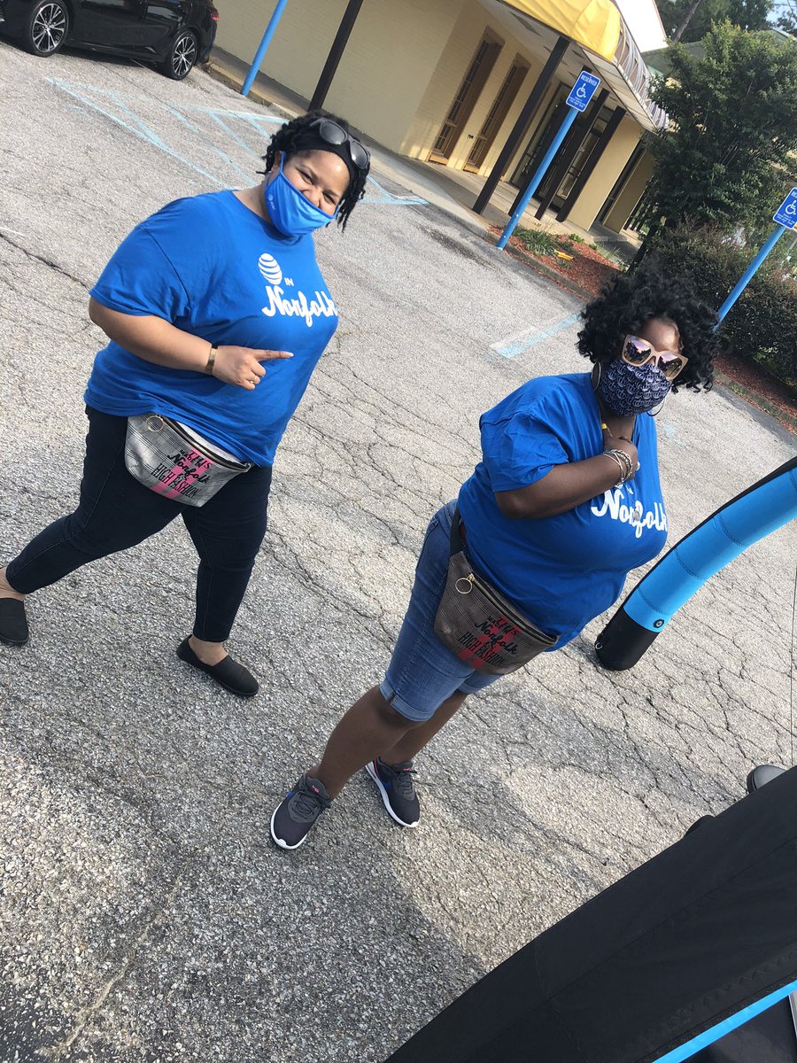 TanyaOkonkwo's tweet photo. Community fun and supporting these local businesss!! #maskedup #SocialDistancing #sevencityslayers #dawgpound @cjay0908 @Nelson_TriggaT @jessegaswintat @GeorgeYearling @brittany_hilker @DaleB1 @404girl https://t.co/gNmUaTmGzC