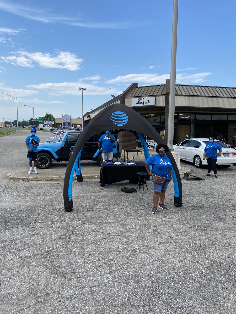 TanyaOkonkwo's tweet photo. Community fun and supporting these local businesss!! #maskedup #SocialDistancing #sevencityslayers #dawgpound @cjay0908 @Nelson_TriggaT @jessegaswintat @GeorgeYearling @brittany_hilker @DaleB1 @404girl https://t.co/gNmUaTmGzC