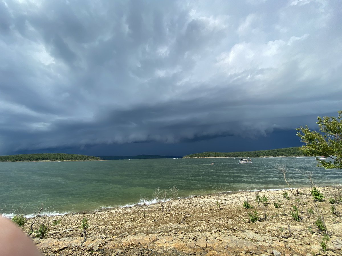 Moving south down Tenkiller lake. #wallclloud #storm #tenkeller #stateparks