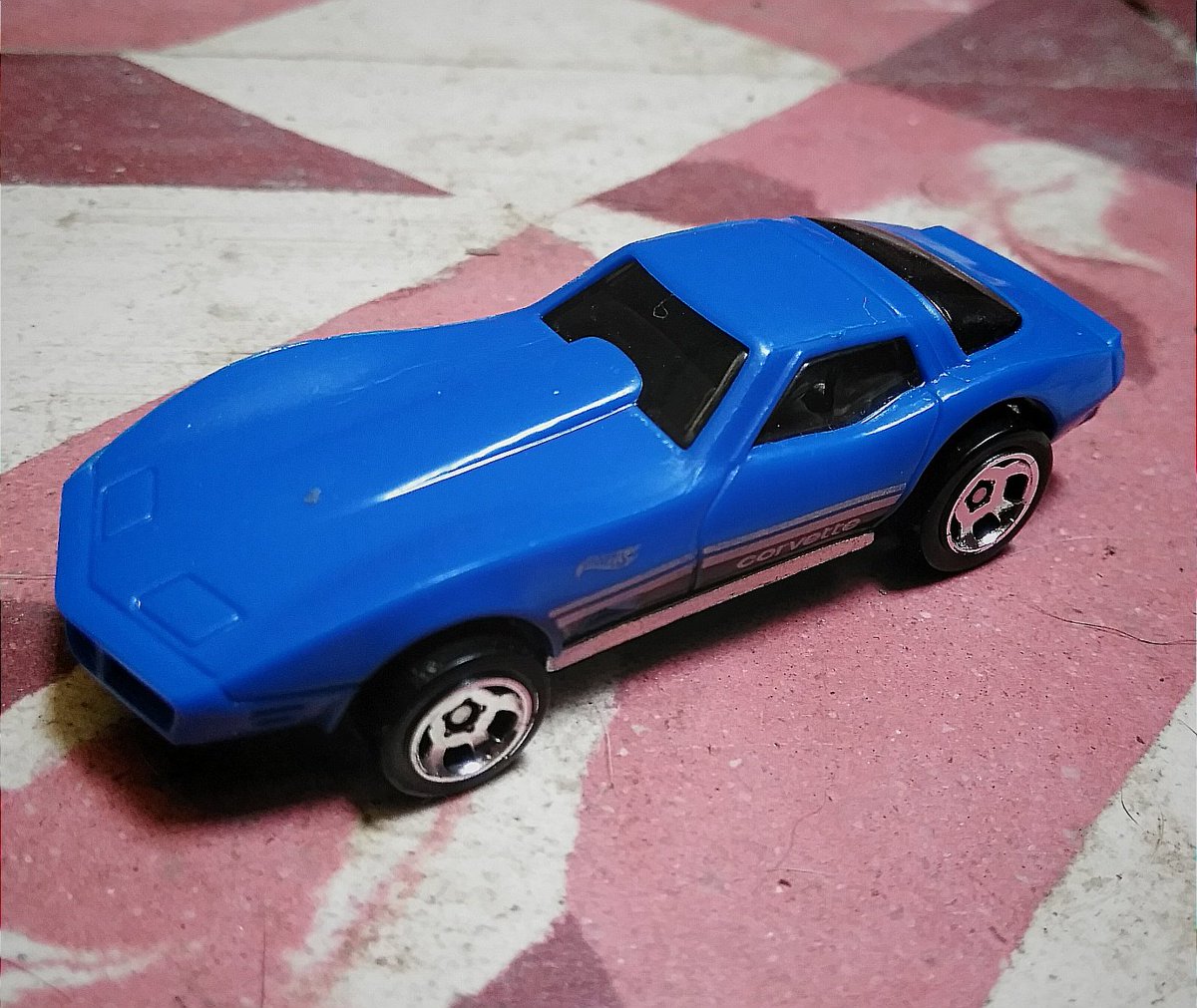 FOX5ONE4Fox1's tweet photo. Hot wheels Blue Corvette
#HotWheels
#CarToy
#Corvette
#HotWheelsCorvette
#collectibles
#photography
#CarClassics
#CoolClassics https://t.co/u5hl1VcUIK