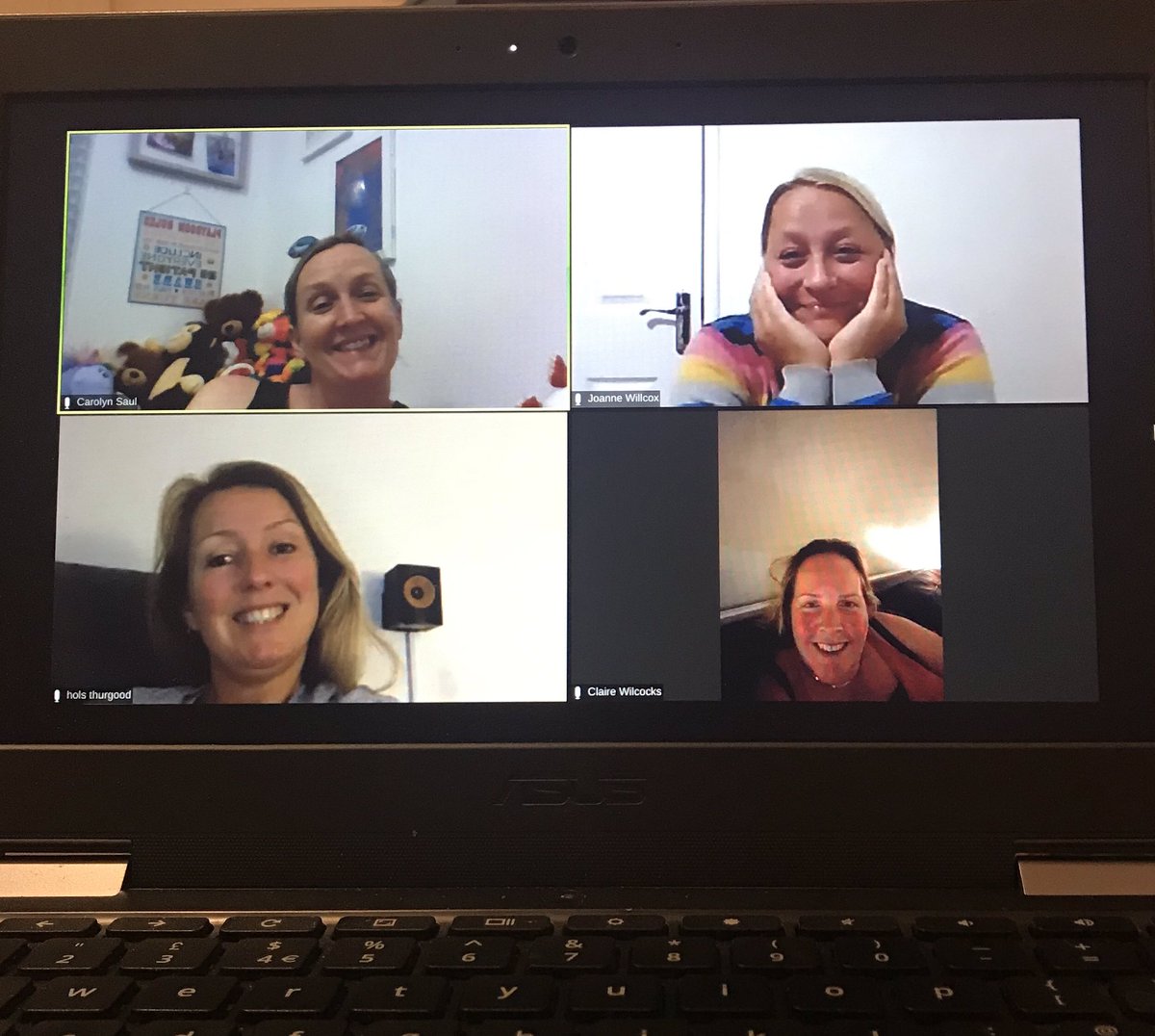 CarolynSaul's tweet photo. Three of my best friends, all teachers. A Hod, an AHT, a DHT and a Headteacher . All from very different schools. We talk weekly about work and life in general. It’s my favourite time of the week. #weeklycatchup #lockdownchat #wearesmashingthis https://t.co/wE5TfTum4d