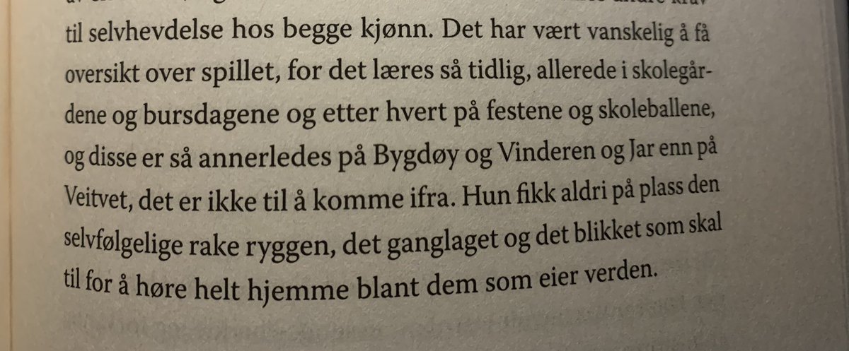 stulrix's tweet photo. Vi som kommer fra Veitvet kan aldri helt høre hjemme blant dem som eier verden ifølge @PederKjos i boka «Alene». Er ikke opprørt. Kanskje han egentlig er inne på noe? https://t.co/ewygmtq6wA