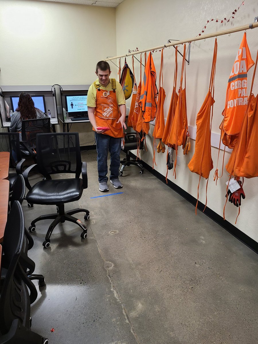 Brennan Scott tweet media