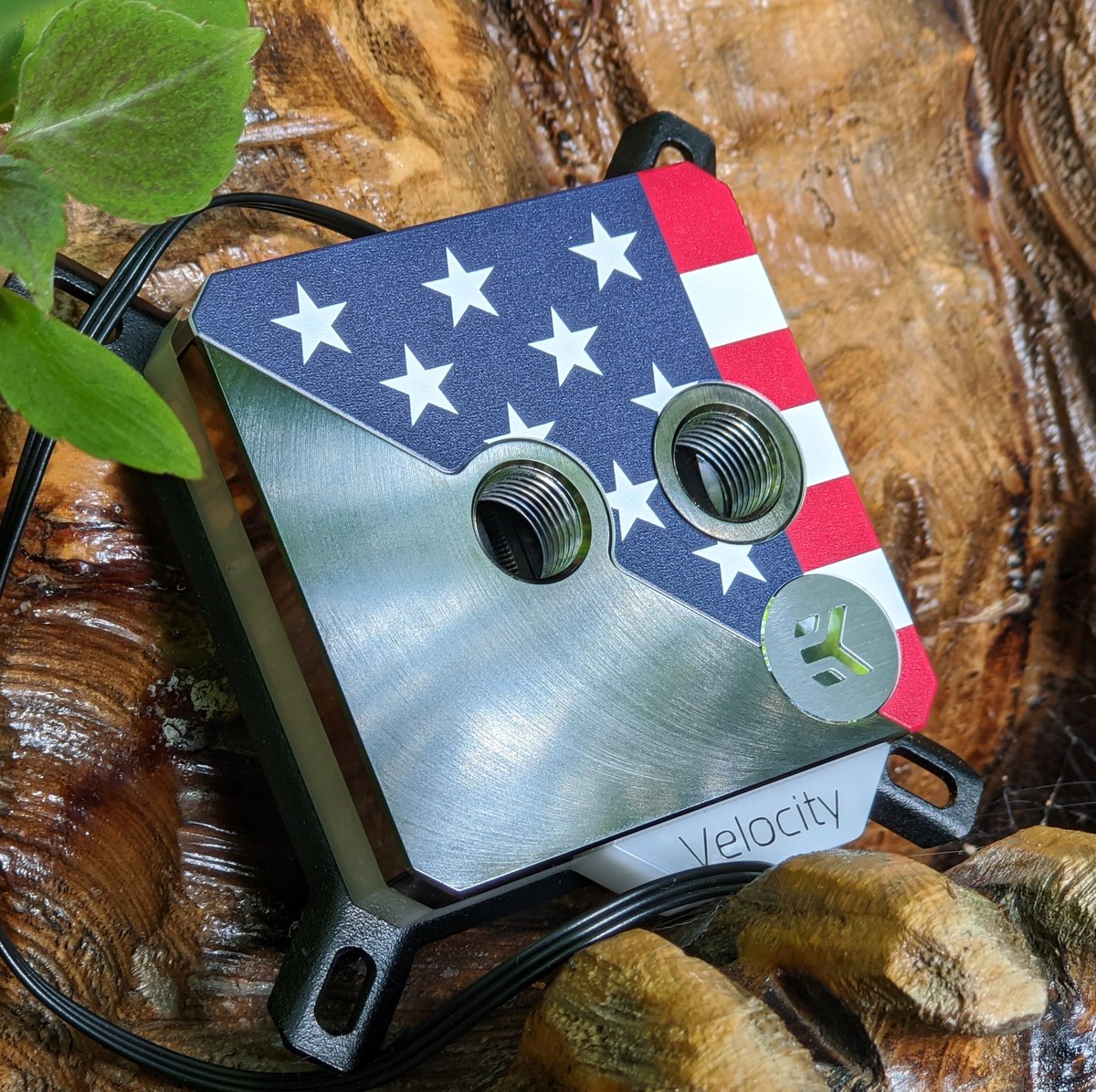 ModMyMods's tweet photo. One of 200!
The beautiful 🇺🇸 block from @EKWaterBlocks in collaboration with @Shellback_Tech - part of the cost goes toward the charity for disabled veterans and first responders
#watercooling #ekwb #Waterblock #cpublock #IntelFTW #intel #ekwaterblocks #cpu #customPC https://t.co/NCrYHzwy8I